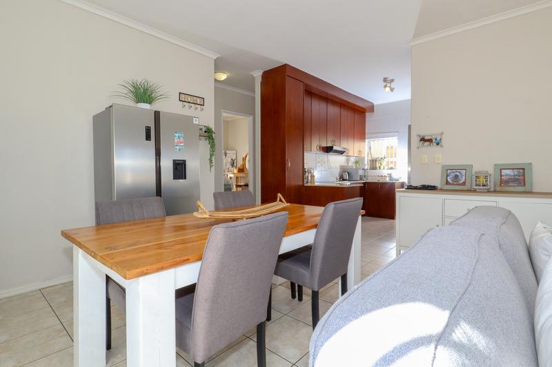 To Let 3 Bedroom Property for Rent in Somerset Ridge Western Cape